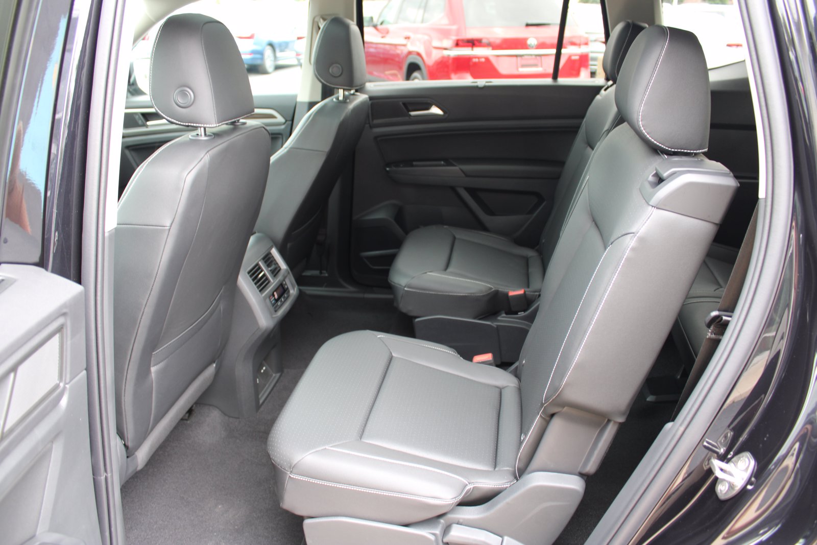 New 2021 Volkswagen Atlas V6 SE w/Technology AWD W/ Captains Chairs W/ Towing W/ Panoramic