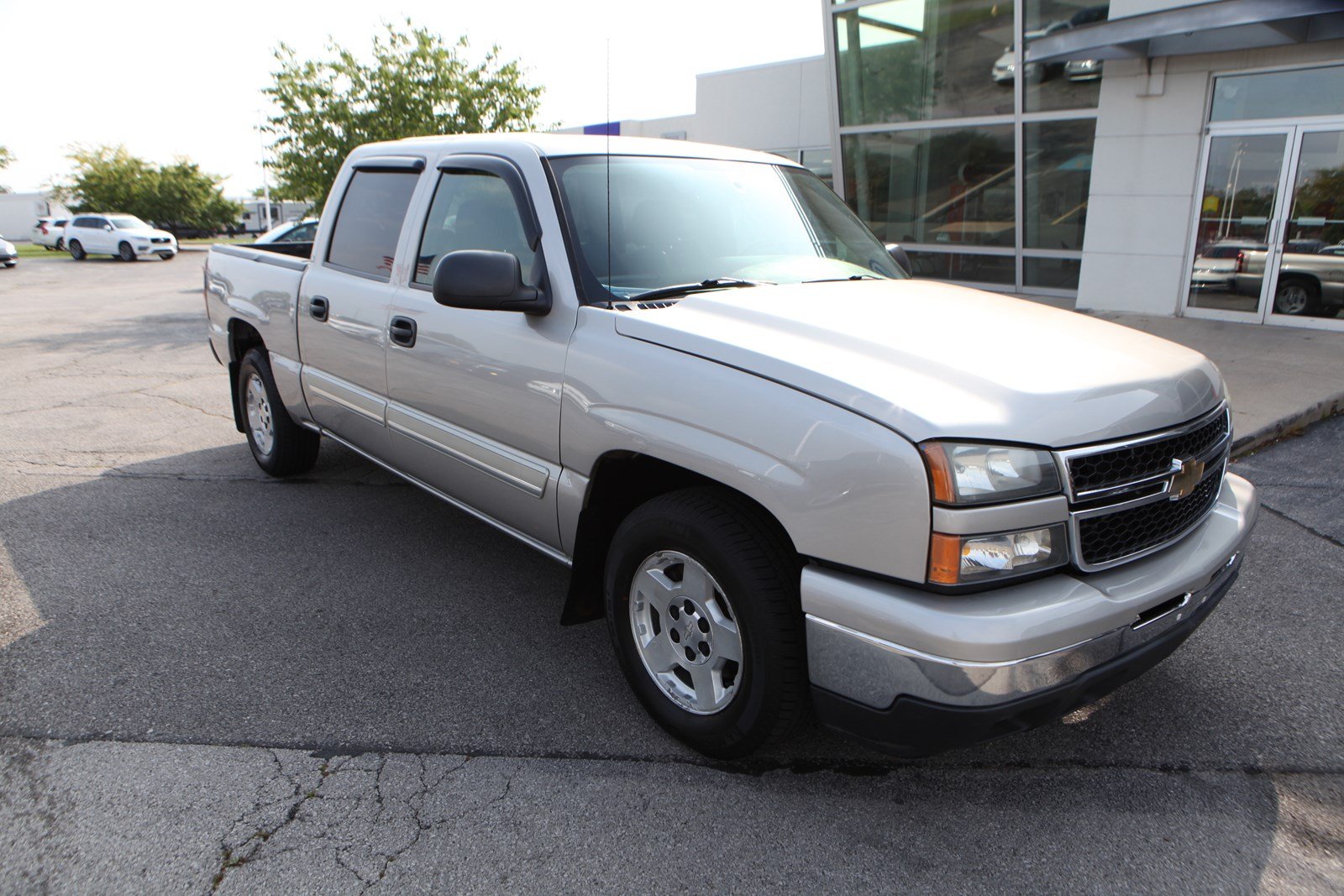 Pre Owned 2006 Chevrolet Silverado 1500 Lt Crew Rwd Crew Cab Pickup