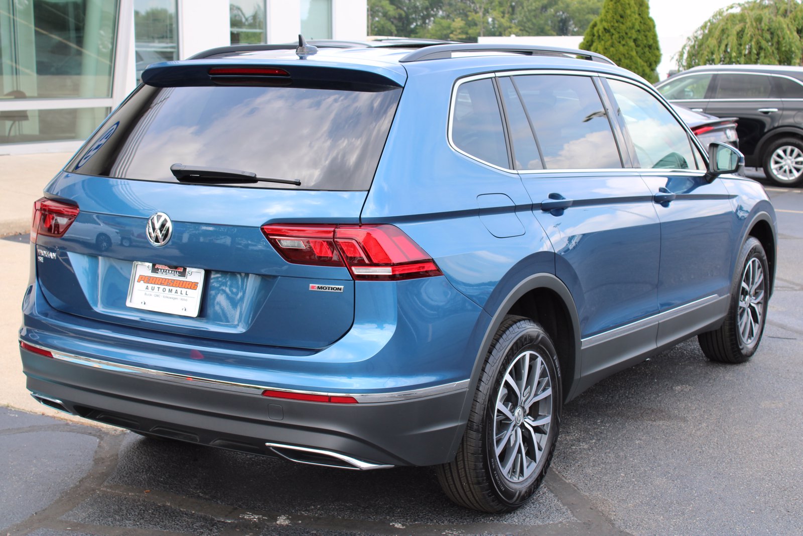 New 2020 Volkswagen Tiguan SE AWD w/ Panoramic Roof Sport Utility in ...