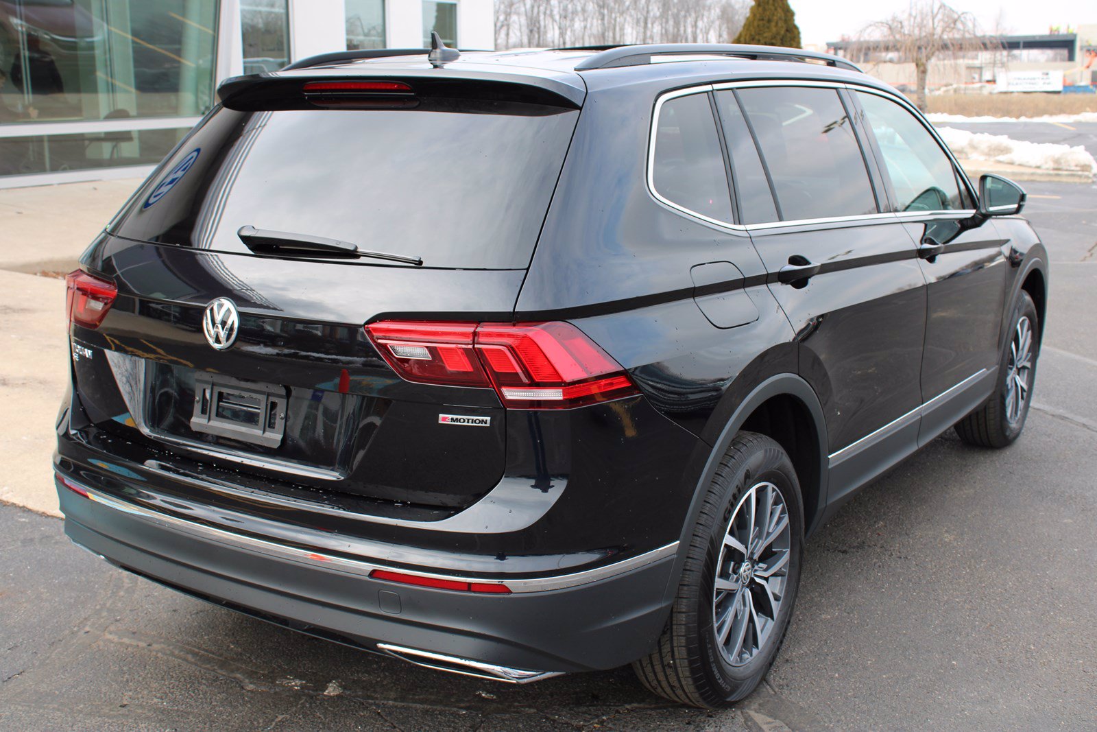 New 2020 Volkswagen Tiguan SE AWD W/ Panoramic Sunroof Package Sport ...