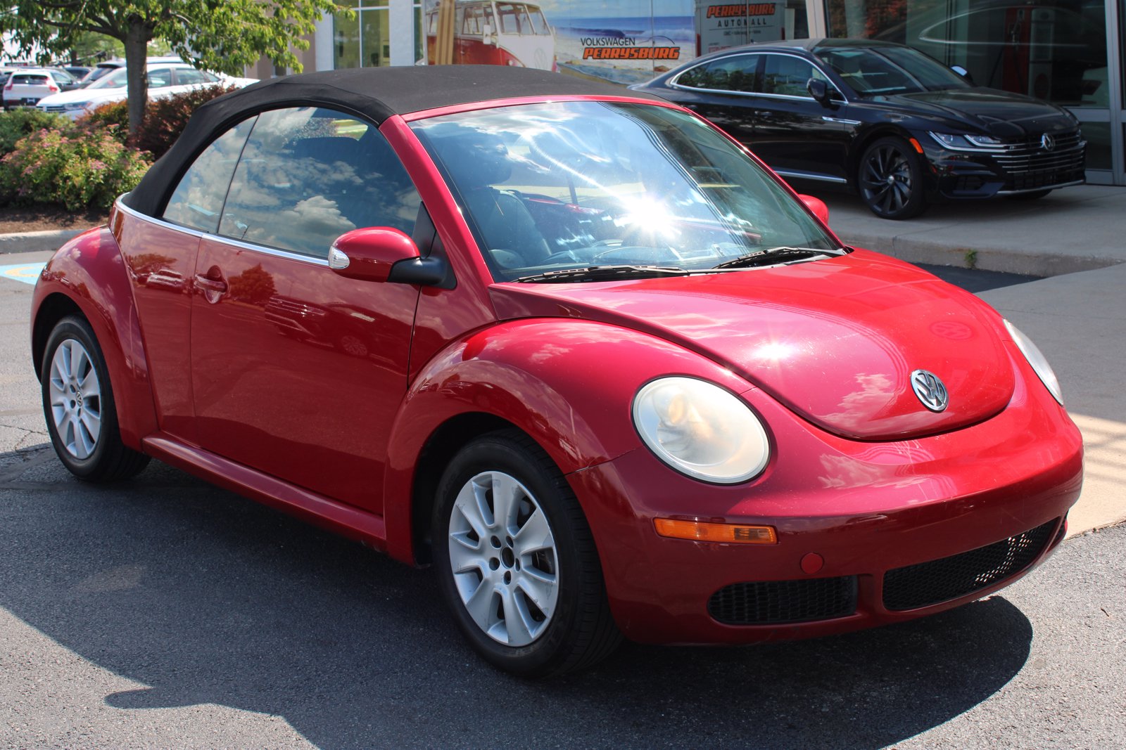 Pre-Owned 2008 Volkswagen New Beetle Convertible S Black Tie Edition ...